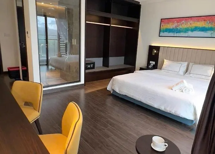 Tommy'house Hạ Long
